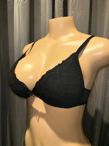 Conjunto Triangulito Soft Bordado Y Less Regulable Lody 5290