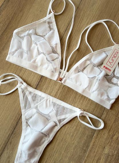 Conjunto De Lenceria Soutien Y Bombacha Kaury 8139