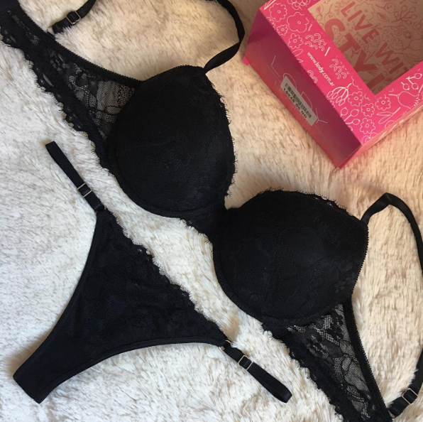 Conjunto De Lenceria Soutien Y Bombacha Lody 5248